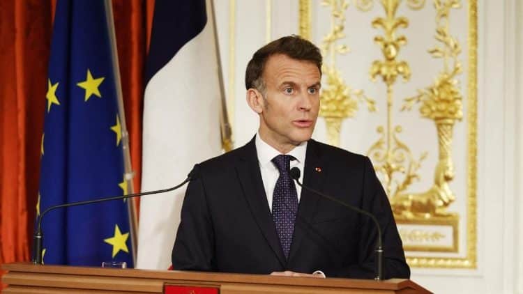 Macron spinge per una tregua estesa: “Il Libano deve essere incluso”