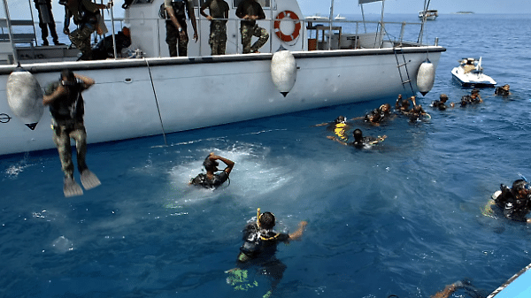 Tragedia alle Maldive, muore anche un soccorritore: sei vittime nell’incidente dei sub italiani