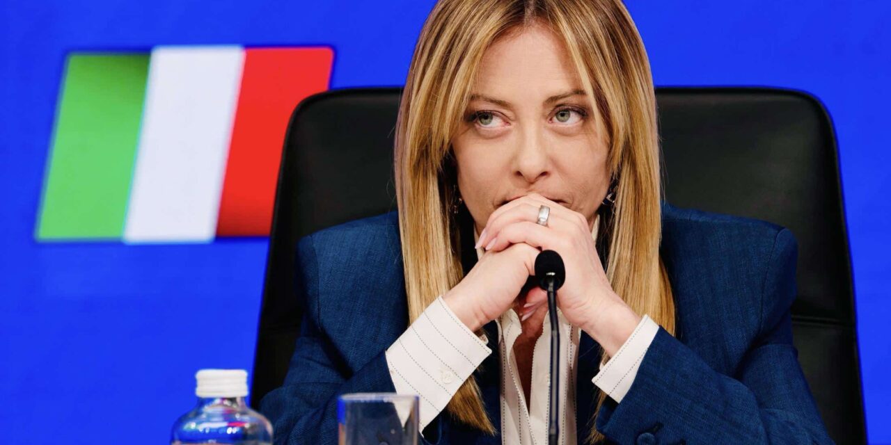 Meloni: “Hormuz va riaperto senza pedaggi”. L’Italia pronta a contribuire alla sicurezza della navigazione